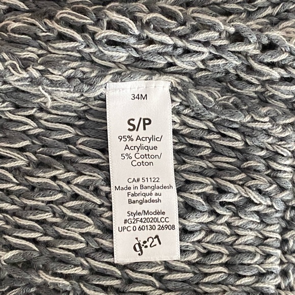 Cute knit sweater. g:21 brand. - Picture 6 of 6